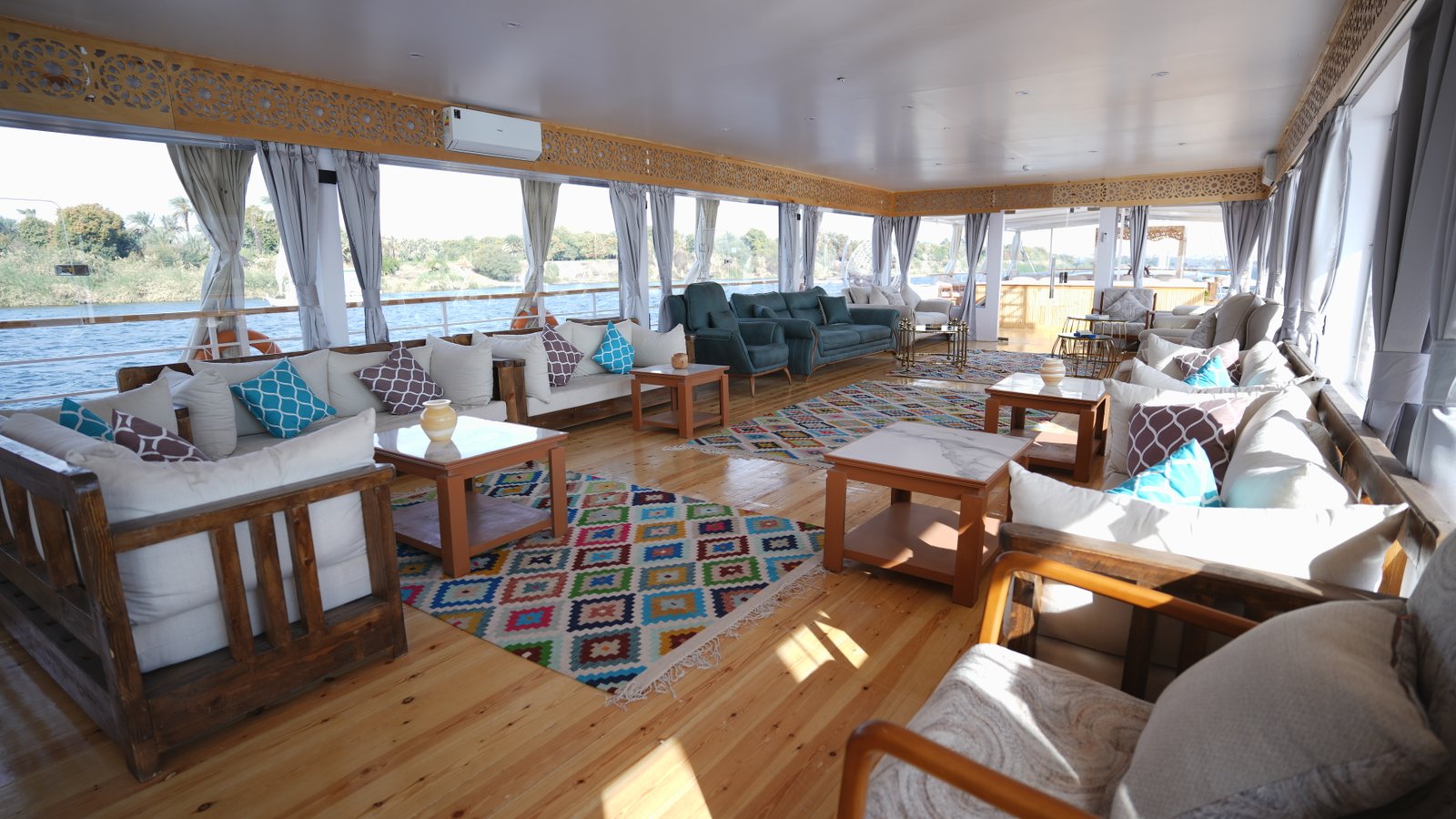 Soul of the Nile restaurant and dining area photo 3